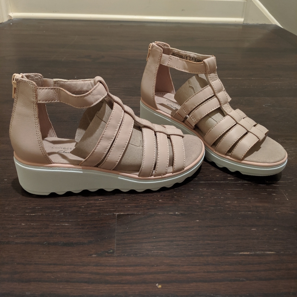 Clarks Jillian Nina Sandals in Blush-Size 6.5 Wide